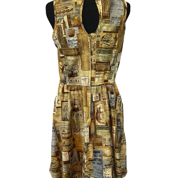 Retrolicious Newspaper Print Dress - Picture 2 of 8